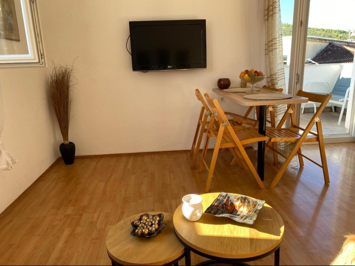 Apartment Remi, Penthouse With Balcony, Free Parking Marina  Exterior foto